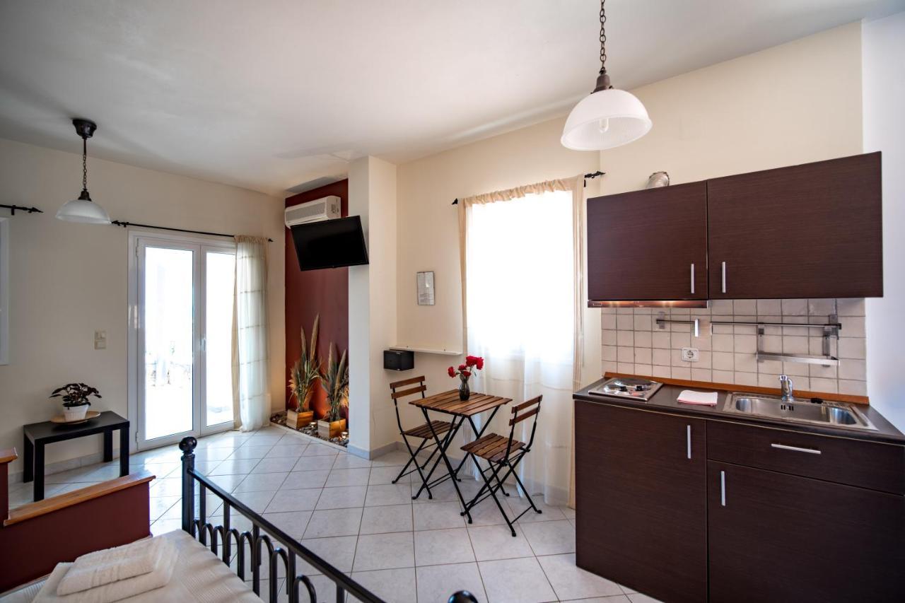 Philyra Appartments Agia Pelagia  外观 照片